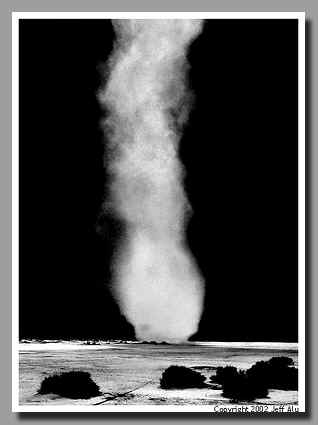Dust.jpg (46137 bytes)